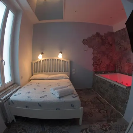 Nereidi 招待所 萨莱诺